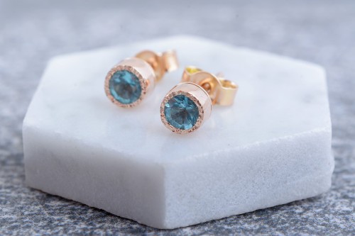 Złote kolczyki z apatytem