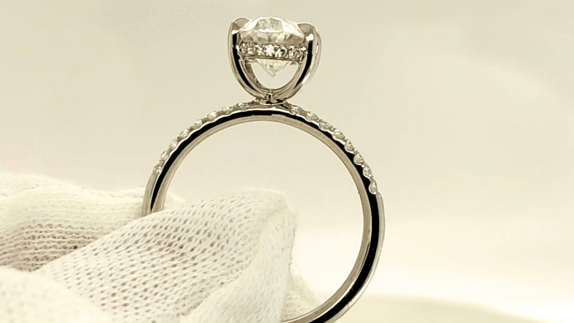 Najpiękniejsze style pierścionków zaręczynowych – od klasyki po nowoczesny luksus